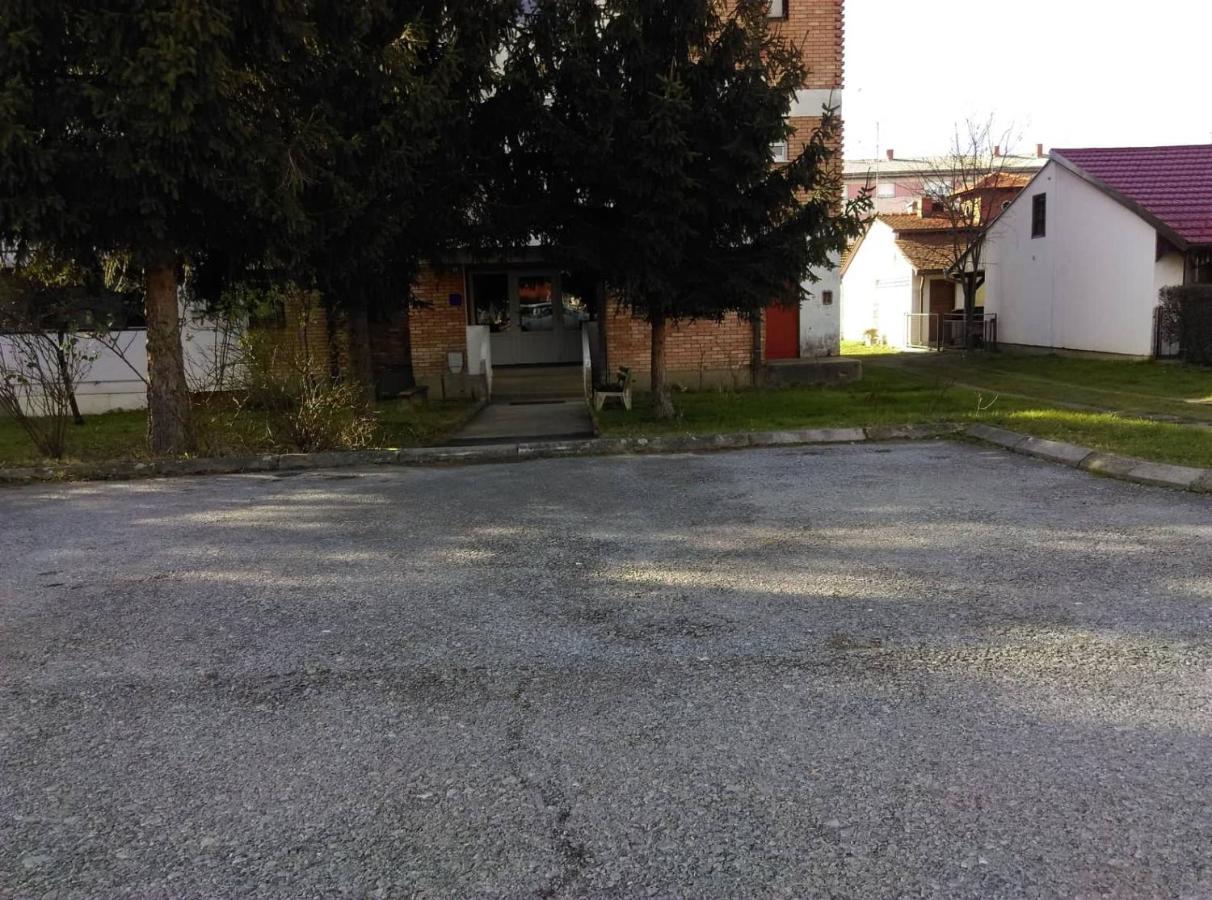 Studio Apartman Zdral Daruvar Εξωτερικό φωτογραφία